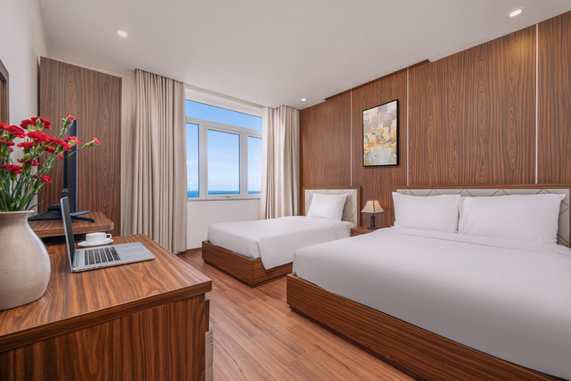 De Lamour Hotel Da Nang Exterior photo