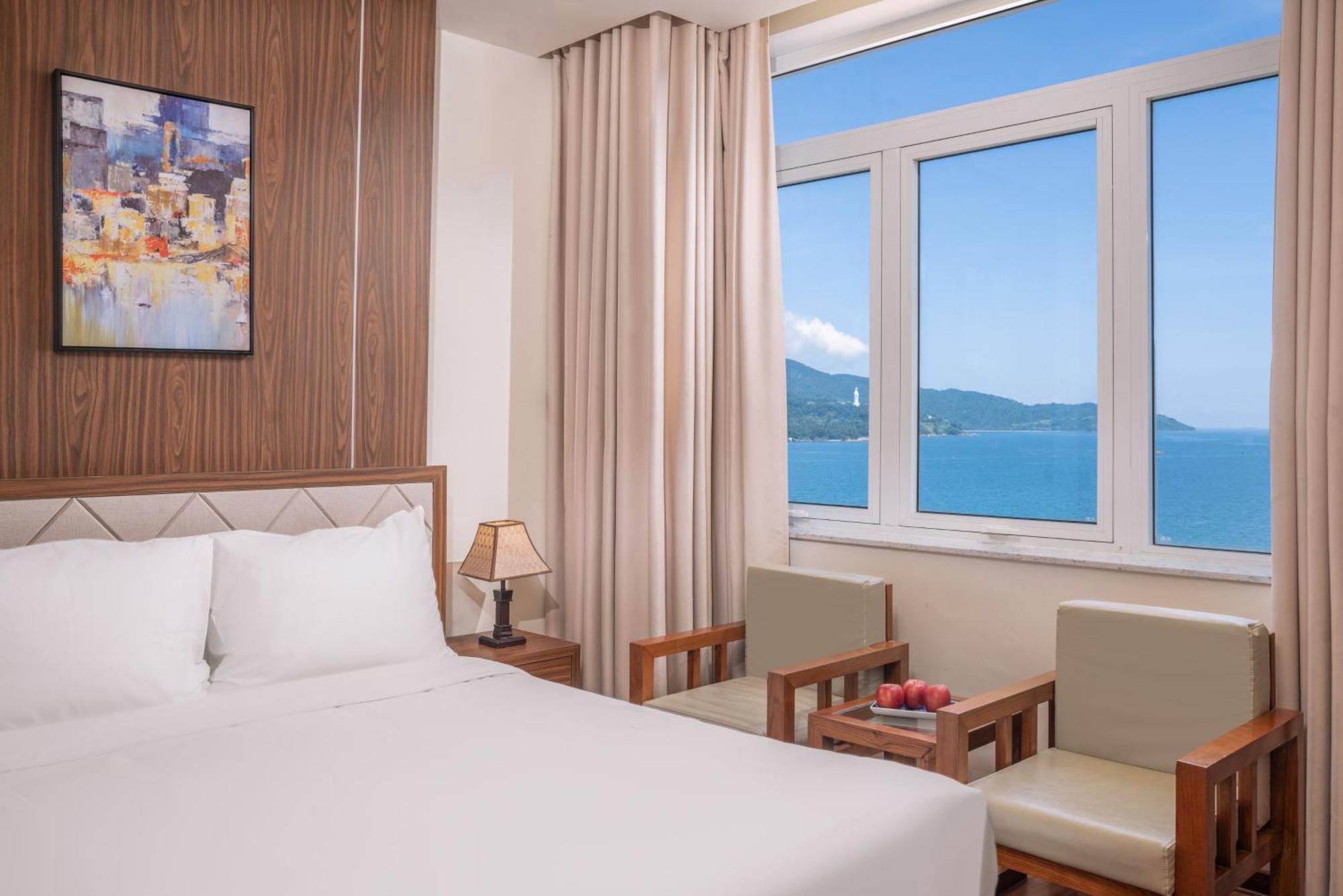 De Lamour Hotel Da Nang Exterior photo